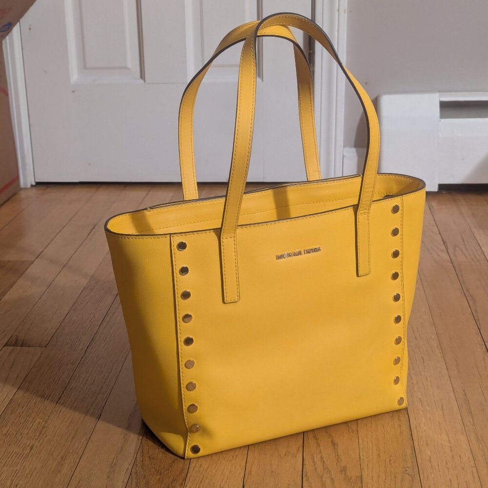 Michael Kors Rivington Tote